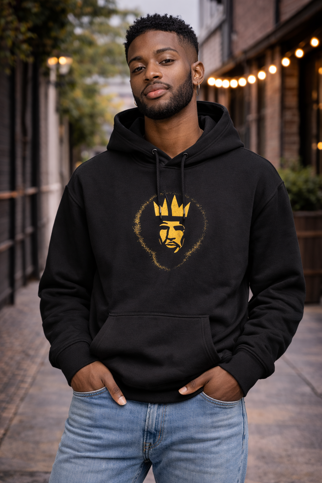 Hoodie « Crowned King » — Force. Héritage. Leadership